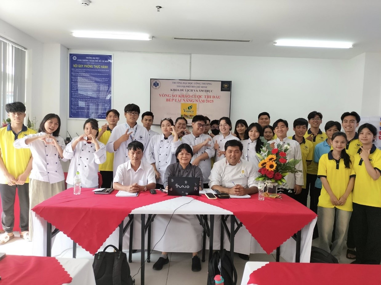 KẾT QUẢ VÒNG SƠ KHẢO CUỘC THI ĐẦU BẾP NĂNG NĂM 2025 KHOA DU LỊCH VÀ ẨM THỰC – HUIT
