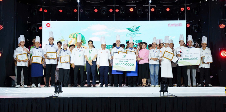 HUIT Culinary Students Shine at the 2025 Vegetarian Food Festival