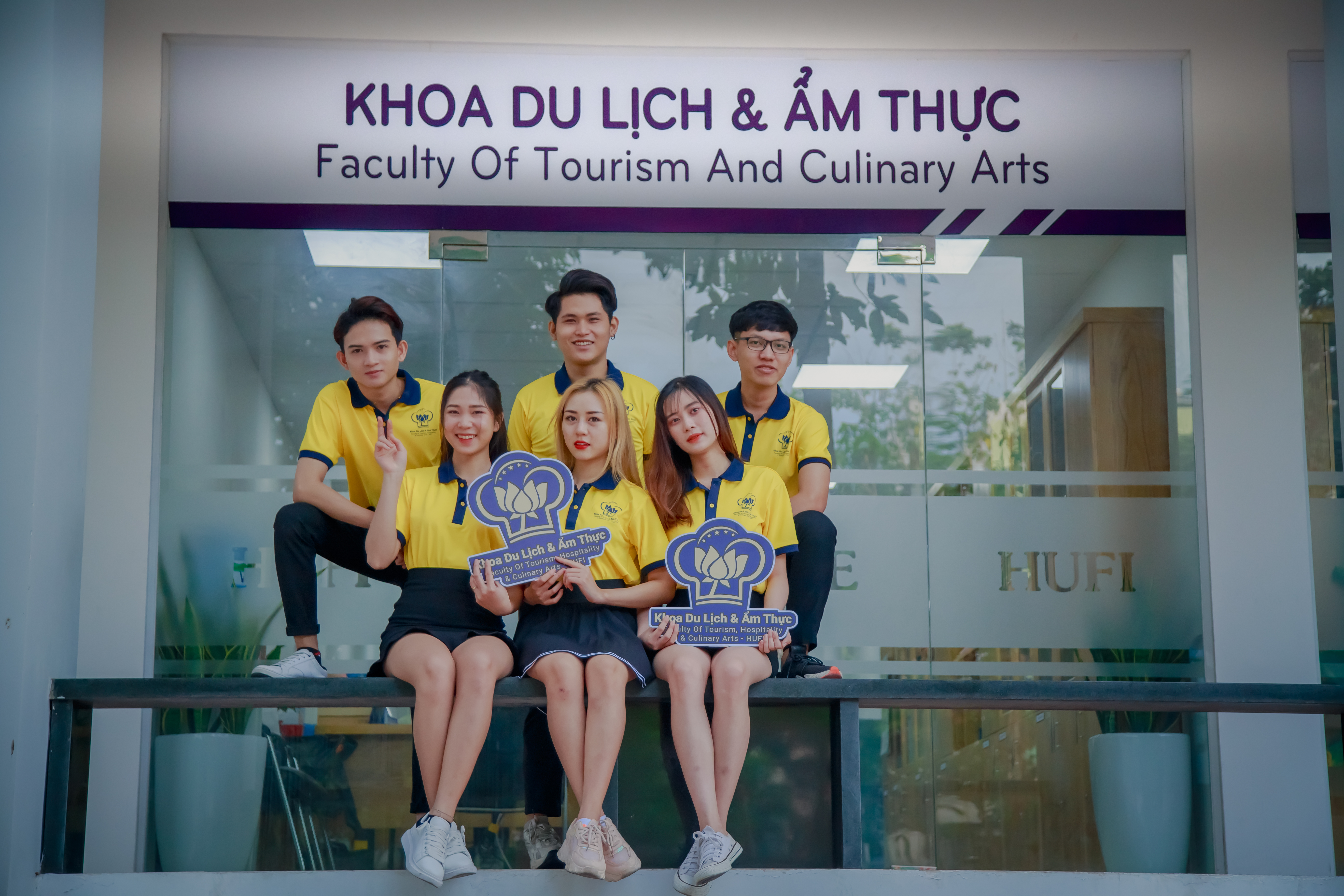 Giới thiệu áo khoa Du lịch và Ẩm thực