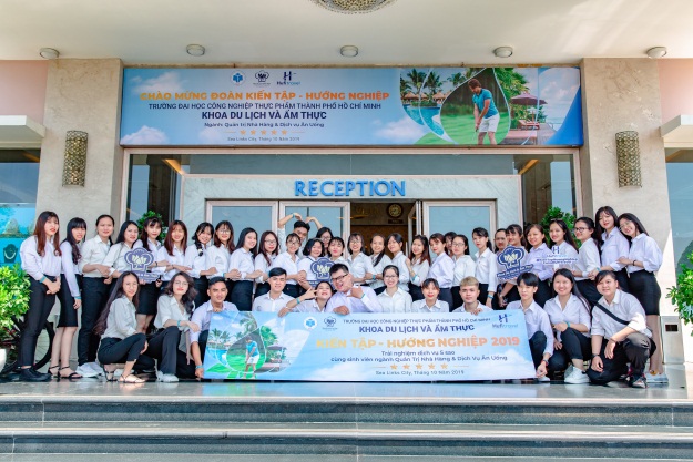 Công tác tổ chức cho sinh viên ngành Quản trị nhà hàng và Dịch vụ ăn uống tham quan, kiến tập, thực tập nghề nghiệp năm học 2021-2022