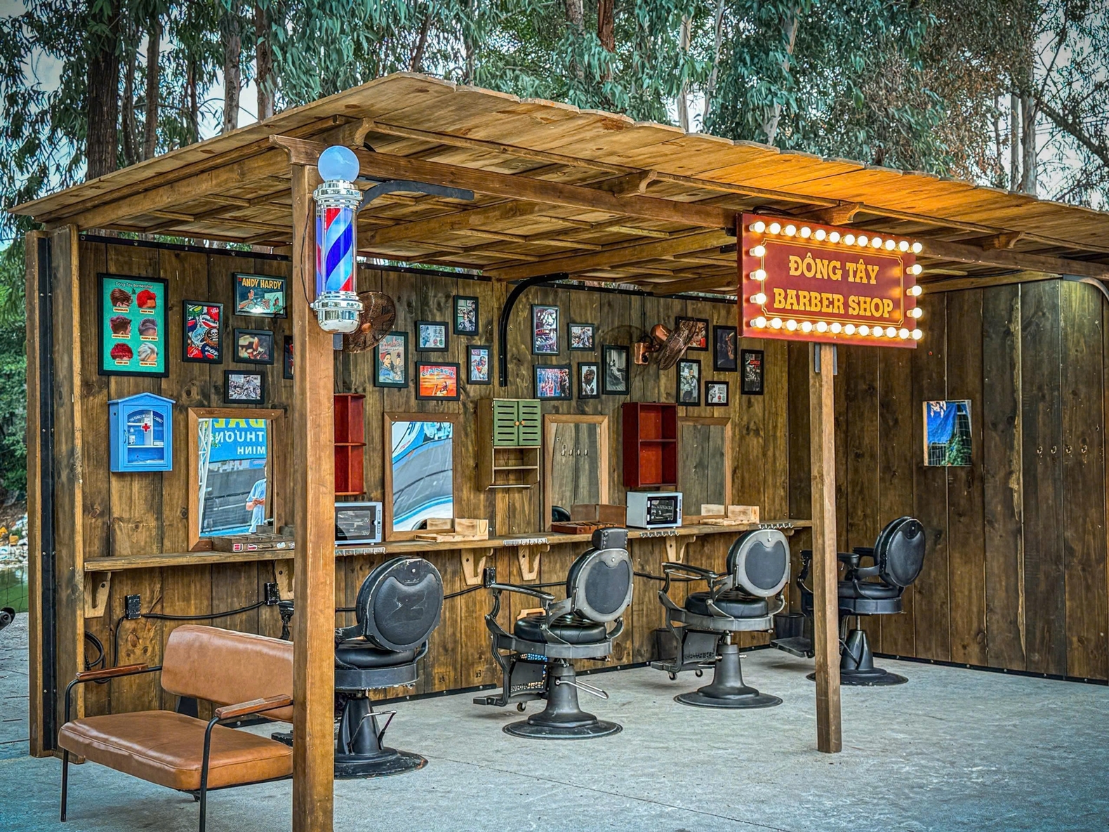 [Sự kiện] Tuổi trẻ HUIT rạng ngời: Cắt tóc 0 đồng cùng Đông tây Barbershop