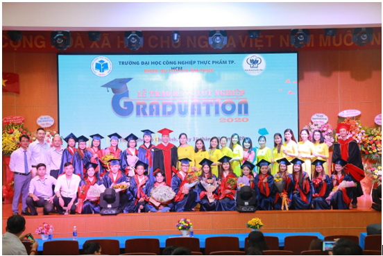 Lễ trao bằng tốt nghiệp cho Tân cử nhân, Tân kỹ sư khoa Du lịch và Ẩm thực năm 2020